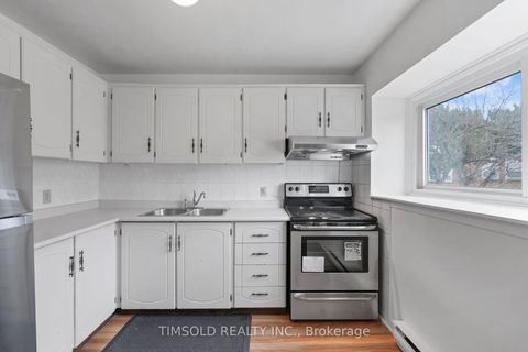 Photo 12 at 3 - 170 Wickson Trail, Malvern, Toronto