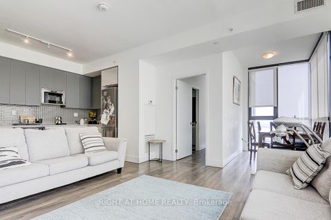 Photo 4 at 2202 - 2916 Highway 7 Avenue, Concord, Vaughan