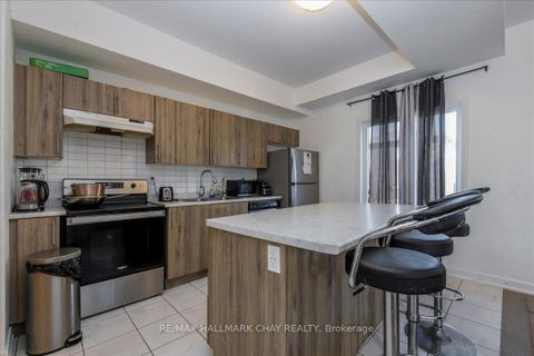 Photo 8 at 1 Alaskan Heights, Holly, Barrie