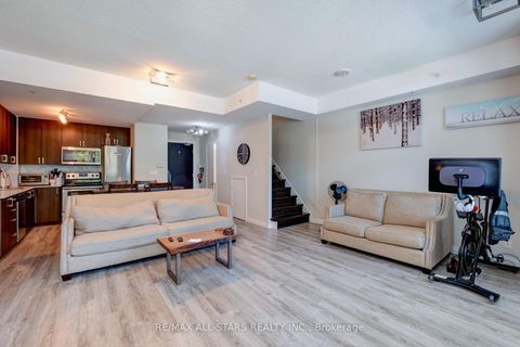 Photo 10 at #106 - 22 East Haven Drive, Cliffside, Toronto