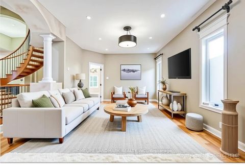 Photo 6 at 9 Chantilly Crescent, Westbrook, Richmond Hill