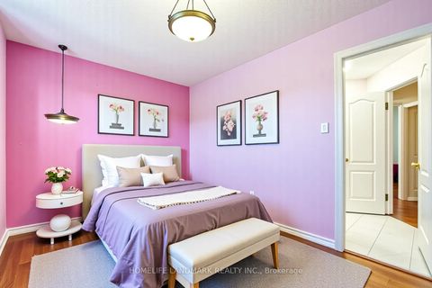 Photo 11 at 9 Chantilly Crescent, Westbrook, Richmond Hill