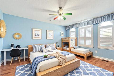 Photo 12 at 9 Chantilly Crescent, Westbrook, Richmond Hill