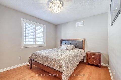 Photo 26 at 9 Chantilly Crescent, Westbrook, Richmond Hill