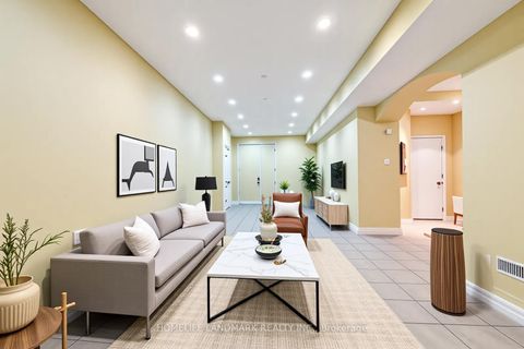 Photo 28 at 9 Chantilly Crescent, Westbrook, Richmond Hill