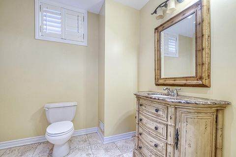 Photo 31 at 9 Chantilly Crescent, Westbrook, Richmond Hill