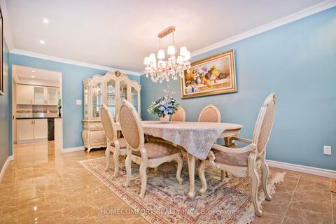 Photo 3 at 658 York Hill Boulevard, Yorkhill, Vaughan