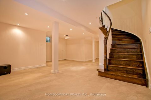 Photo 27 at 658 York Hill Boulevard, Yorkhill, Vaughan