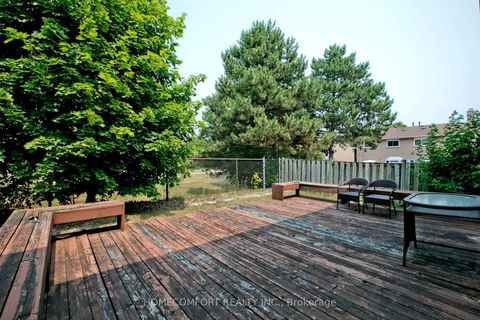 Photo 31 at 658 York Hill Boulevard, Yorkhill, Vaughan