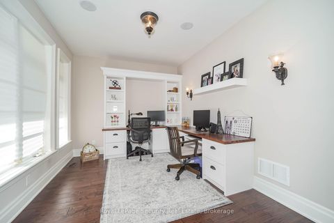 Photo 8 at 7 Trimingham Court, South Richvale, Richmond Hill