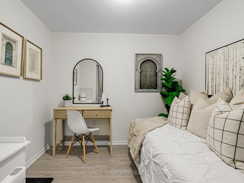 Photo 17 at 626 - 830 Lawrence Avenue W, Glen Park, Toronto
