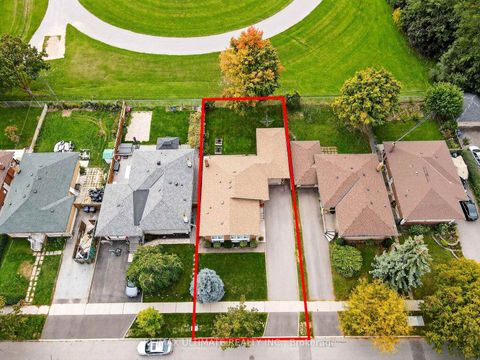 Photo 41 at 37 Tapley Drive, Richview, Toronto Photo 41 at 37 Tapley Drive, Richview, Toronto