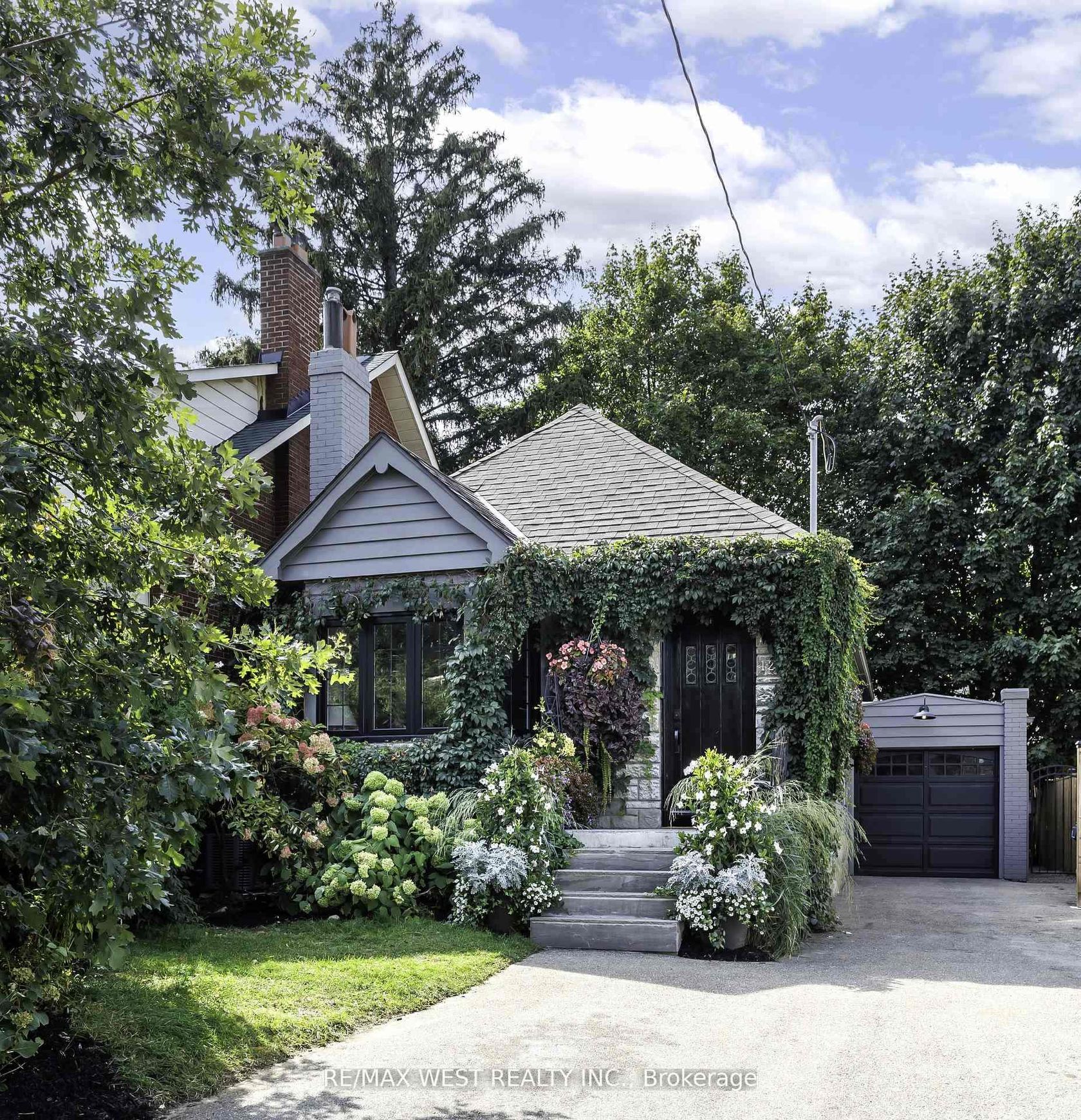 Photo 2 at 12 Brentwood Road S, Queensway, Toronto Photo 2 at 12 Brentwood Road S, Queensway, Toronto