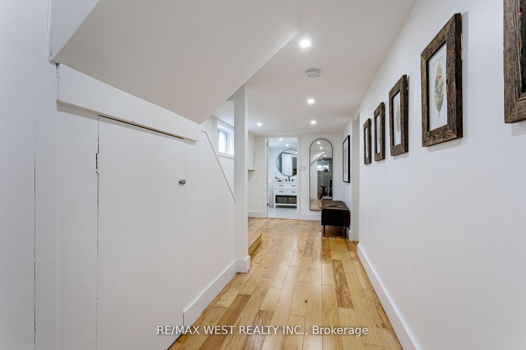 Photo 17 at 12 Brentwood Road S, Queensway, Toronto Photo 17 at 12 Brentwood Road S, Queensway, Toronto