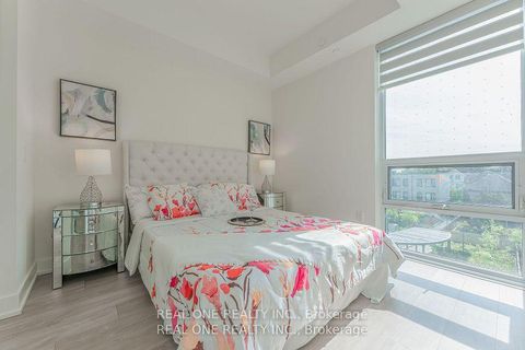 Photo 10 at 303 - 80 Vanauley Street, Chinatown, Toronto