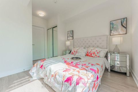 Photo 18 at 303 - 80 Vanauley Street, Chinatown, Toronto