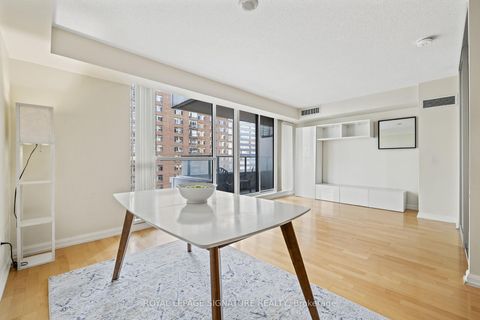 Photo 3 at 915 - 111 Elizabeth Street, Bay Street Corridor, Toronto