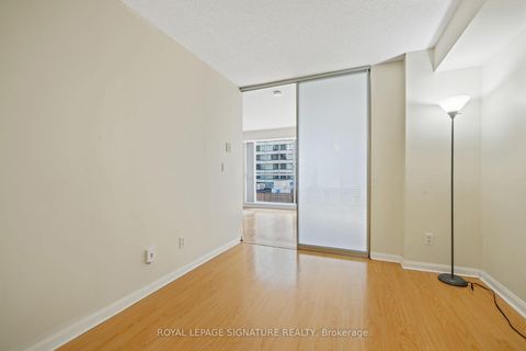 Photo 7 at 915 - 111 Elizabeth Street, Bay Street Corridor, Toronto