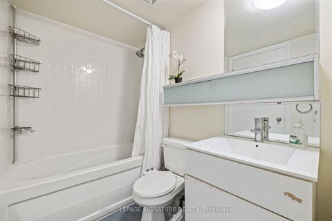 Photo 10 at 915 - 111 Elizabeth Street, Bay Street Corridor, Toronto