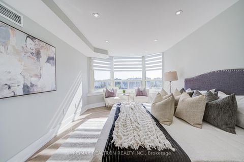 Photo 30 at 1601 - 7 Townsgate Drive, Yorkhill, Vaughan