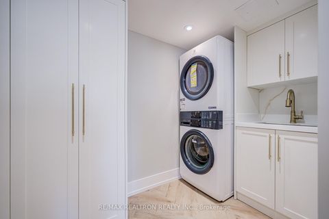 Photo 39 at 1601 - 7 Townsgate Drive, Yorkhill, Vaughan