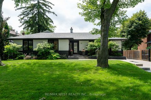 Photo 1 at 92 Warwood Road, City Centre West, Toronto