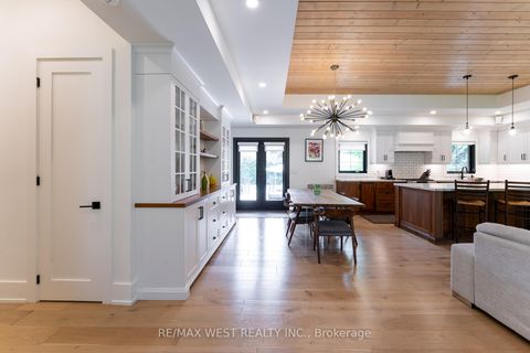 Photo 6 at 92 Warwood Road, City Centre West, Toronto