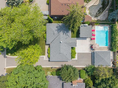 Photo 32 at 92 Warwood Road, City Centre West, Toronto