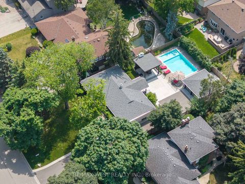 Photo 33 at 92 Warwood Road, City Centre West, Toronto