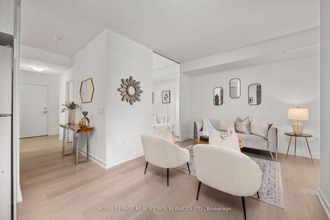 Photo 2 at 708 - 859 The Queensway, Queensway, Toronto