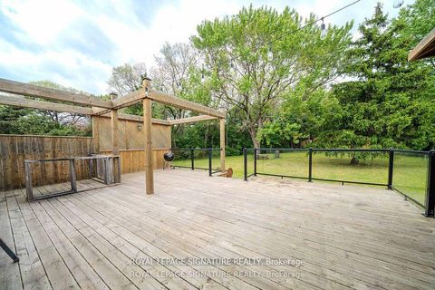 Photo 30 at 41 Mayo Drive, Rustic, Toronto