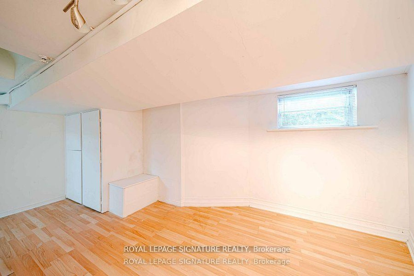 Photo 27 at 41 Mayo Drive, Rustic, Toronto Photo 27 at 41 Mayo Drive, Rustic, Toronto