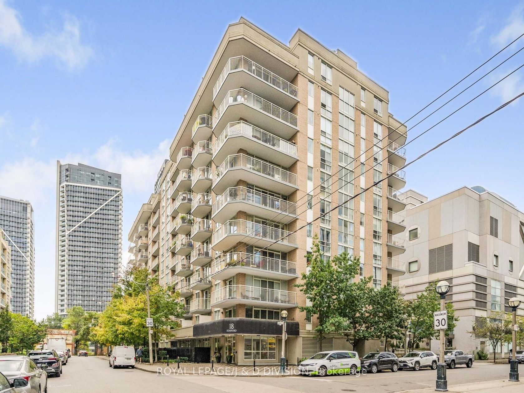 305 - 18 Stafford Street, Niagara, Toronto  by Loree Meneguzzi Real Estate 305 - 18 Stafford Street, Niagara, Toronto