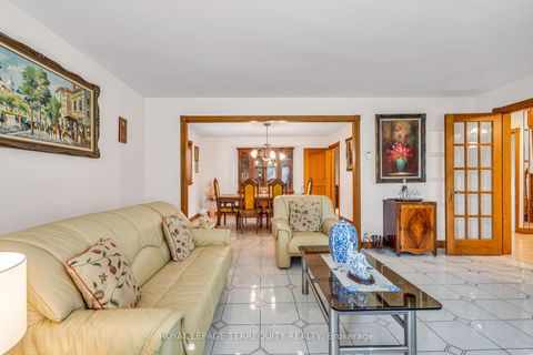 Photo 9 at 531 Lauder Avenue, Oakwood Village, Toronto