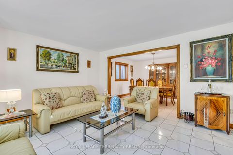Photo 10 at 531 Lauder Avenue, Oakwood Village, Toronto