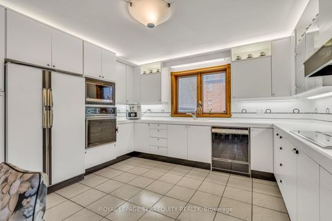 Photo 13 at 531 Lauder Avenue, Oakwood Village, Toronto