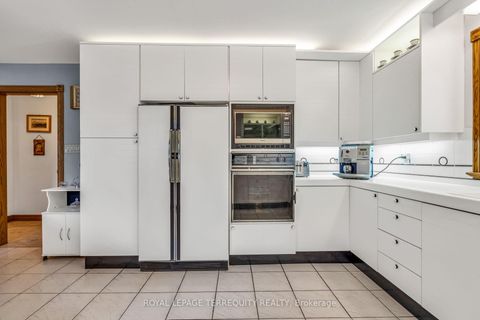 Photo 14 at 531 Lauder Avenue, Oakwood Village, Toronto