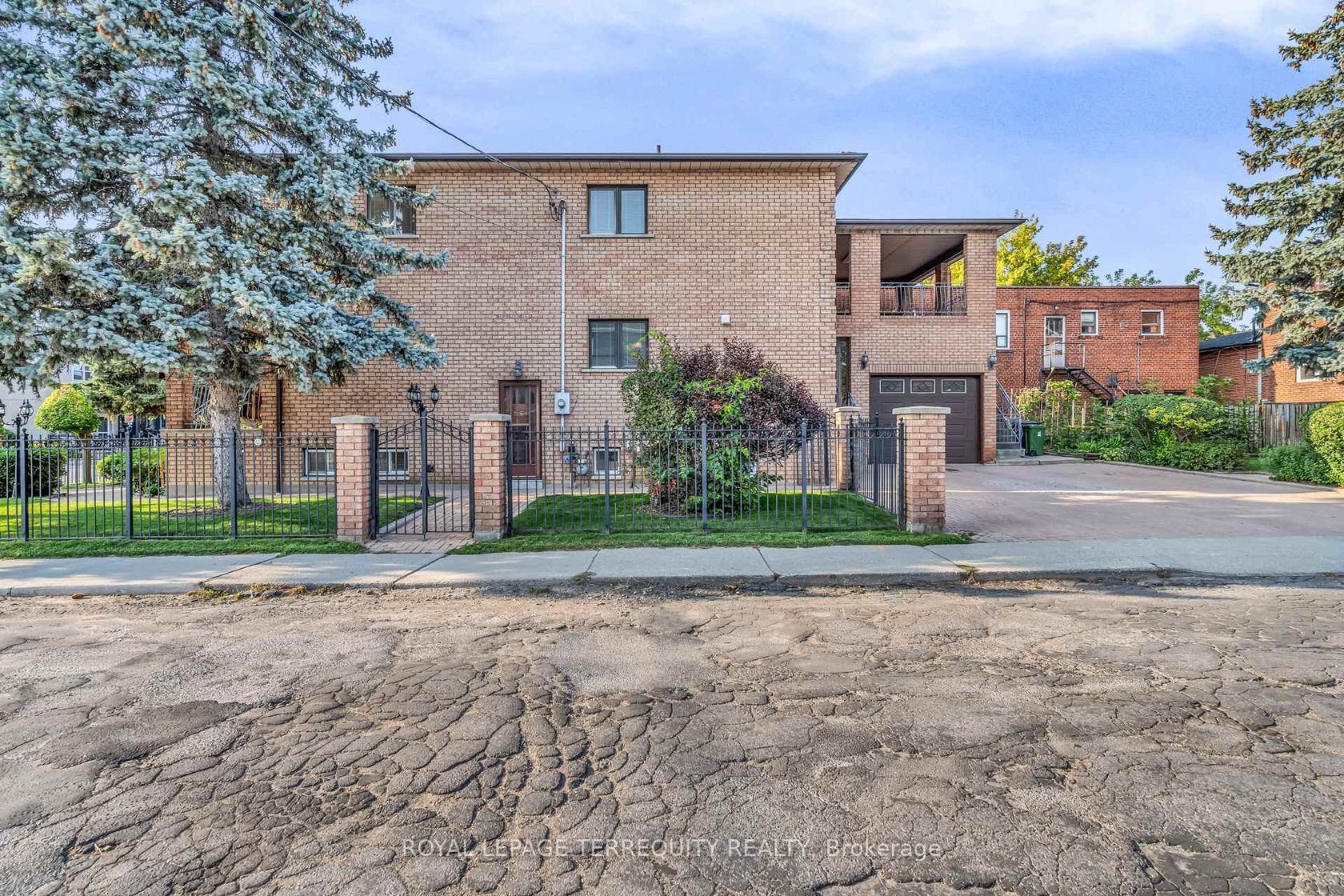 531 Lauder Avenue, Oakwood Village, Toronto  by Loree Meneguzzi Real Estate 531 Lauder Avenue, Oakwood Village, Toronto