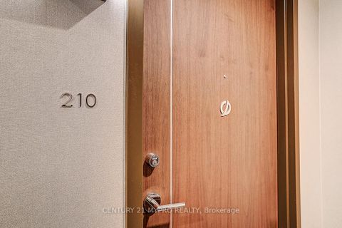 Photo 5 at 210 - 90 Queens Wharf Road, Waterfront Communities C1, Toronto