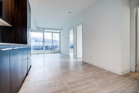 Photo 11 at 210 - 90 Queens Wharf Road, Waterfront Communities C1, Toronto