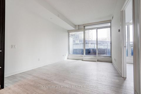 Photo 15 at 210 - 90 Queens Wharf Road, Waterfront Communities C1, Toronto