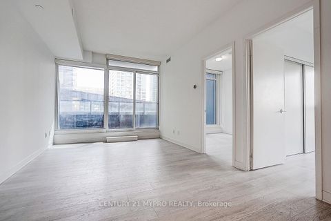 Photo 16 at 210 - 90 Queens Wharf Road, Waterfront Communities C1, Toronto