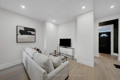 Photo 8 at 388 Crawford Street, Bellwoods, Toronto