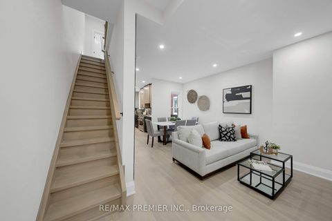 Photo 19 at 388 Crawford Street, Bellwoods, Toronto