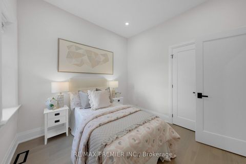 Photo 29 at 388 Crawford Street, Bellwoods, Toronto