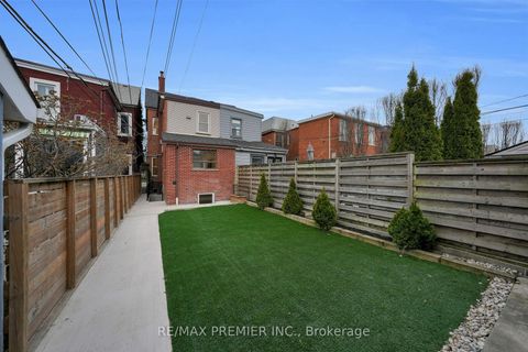 Photo 41 at 388 Crawford Street, Bellwoods, Toronto
