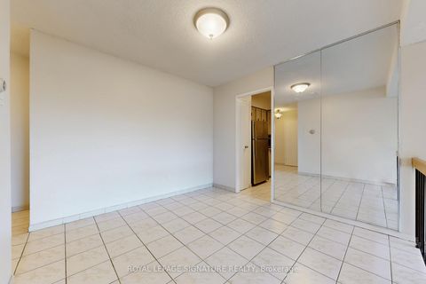 Photo 10 at 307 - 1338 York Mills Road, Donalda, Toronto