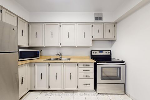 Photo 13 at 307 - 1338 York Mills Road, Donalda, Toronto