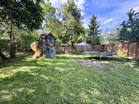 Photo 23 at 86 Henry Street, Queen's Park, Barrie Photo 23 at 86 Henry Street, Queen's Park, Barrie