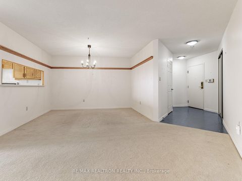 Photo 4 at 703 - 5444 Yonge Street, Willowdale West, Toronto